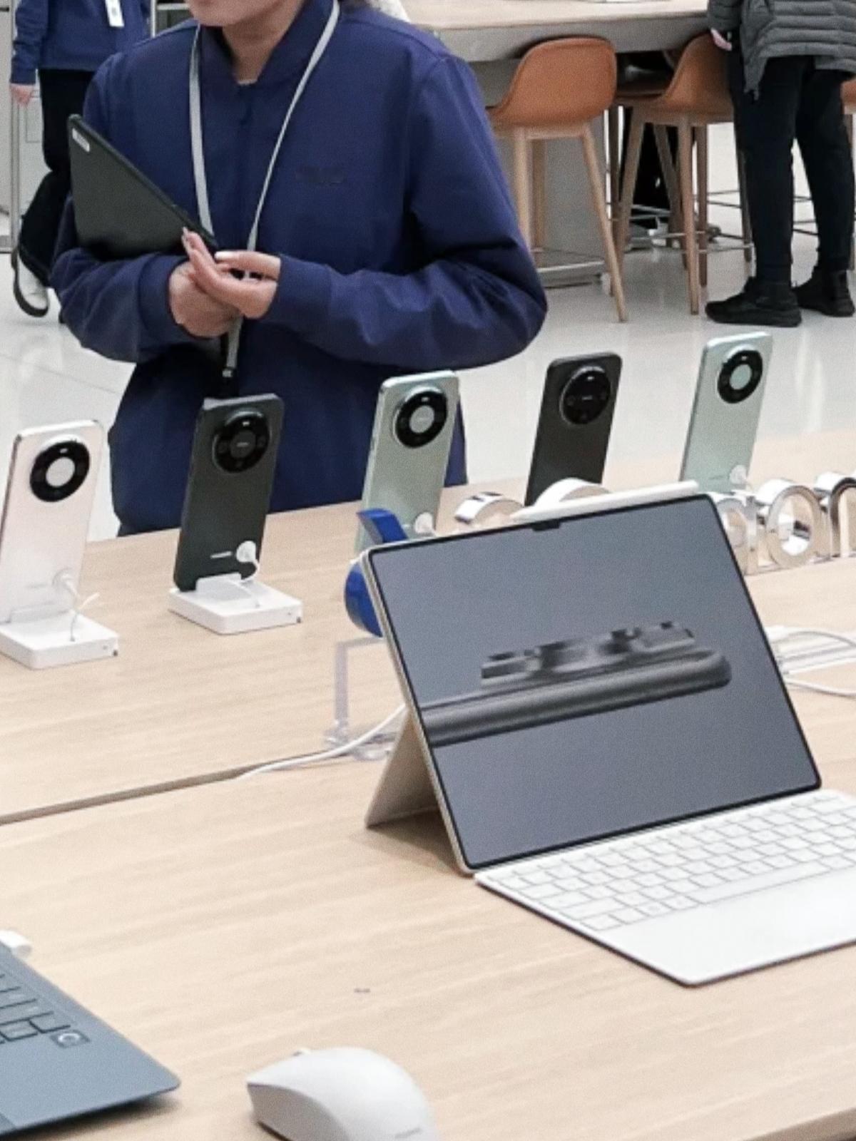 星期三去华为门店 没货
星期四去华为门店 没货
星期五去华为门店 没货
今天又去