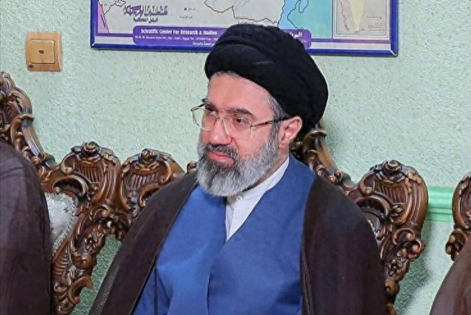 上任第三天，穆杰塔巴遇袭受伤，特朗普万万没想到，新领袖更难缠
 
美伊军事冲突进