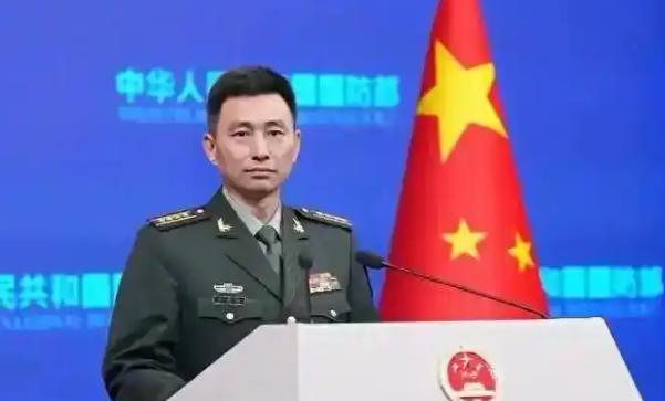 不留半点退让余地！中国国防部释放强硬信号，向全世界划出不容触碰的红线：解放军蓄势