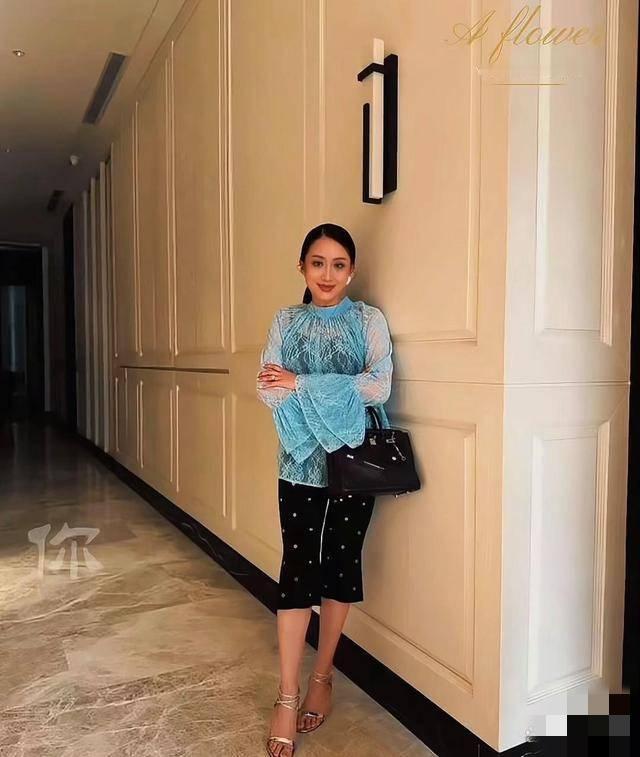 这是女人不简单，有可能再次做泰国国家总理！