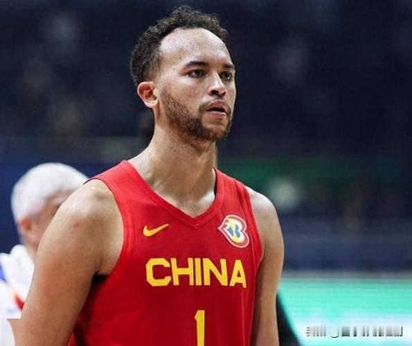 2025年12月24日，据NBA官网信息，中国男篮首位归化球员李凯尔国籍已变更为