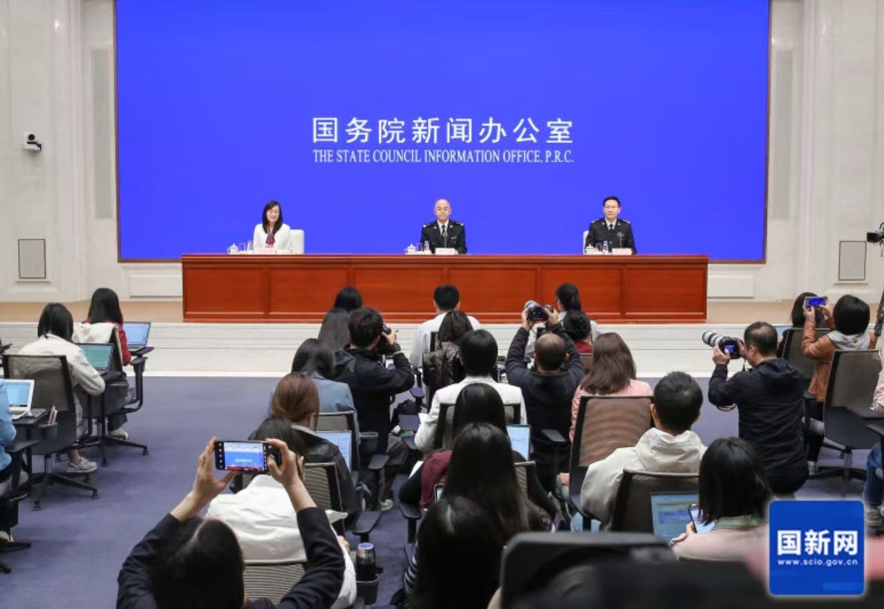 国新办新闻发布会 4月14日，海关总署副署长王军在国新办新闻发布会上表示，一季度