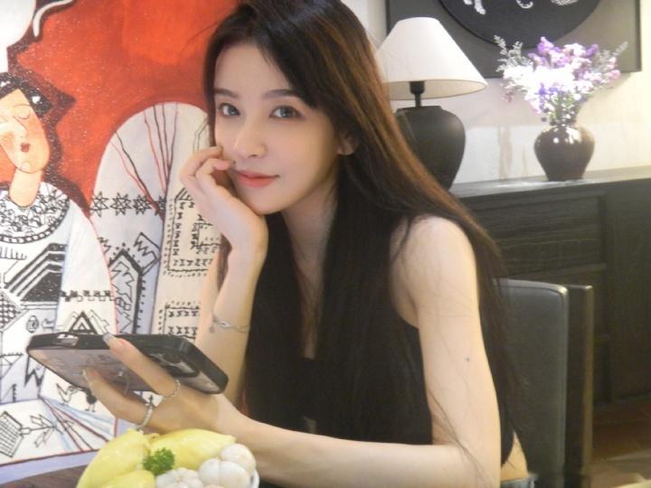 美到模糊！LPL解说Rita晒照：夏日水果榴莲和山竹 图压根发不完啊ritawa