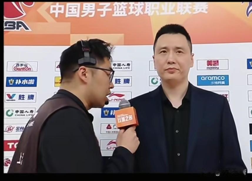 今天好奇用AI测算了一下本赛季，CBA季后赛总冠军以及最终四强排名预测，下面来看