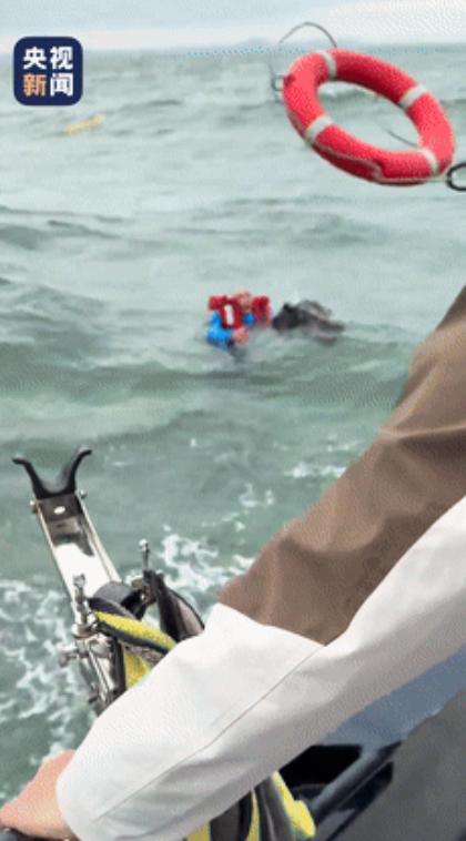 [微风]“活该他有钱！”广东，土豪哥大年初6开游艇出海钓鱼，结果鱼没钓到，却“钓