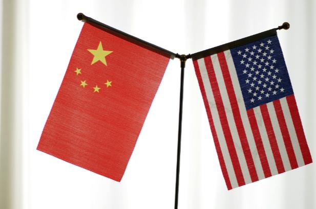 中国现在已经不打算救助美国了。原来08年美国金融危机的时候，中国还能出手帮忙，但