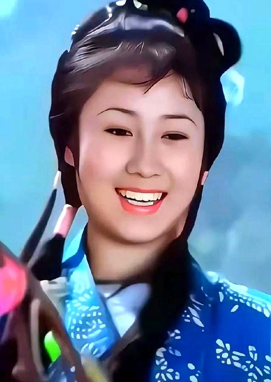 62岁的“牧羊女”丁岚，刚从南极回来，转身就去考了直升机驾照。

当年《少林寺》