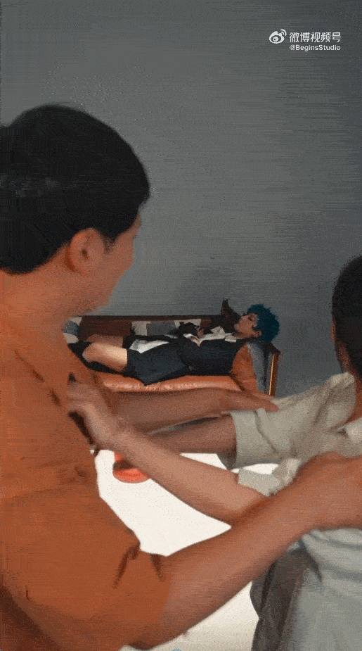 周笔畅工作室想开除周笔畅笑疯！工作室又整活，说要开除周笔畅！演唱会小视频脑洞飞起