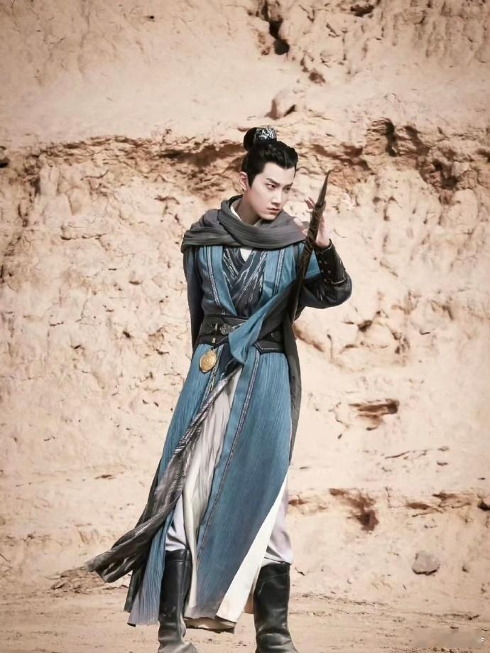 范世錡古装  范世錡的古装适配度简直满分，186 大长腿，不管什么古偶角色都能完