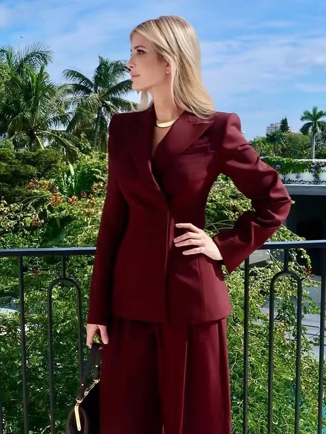 伊万卡·特朗普在ins上晒美图：佛罗里达的天气凉爽了。

秋冬季节，没有什么比一