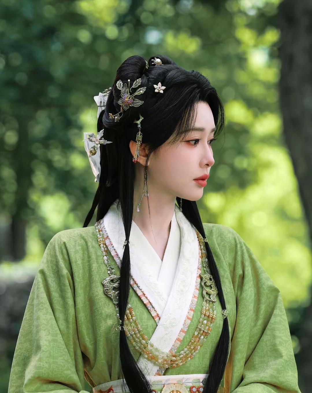 《将门独后》这是把预算全砸在服化道上了吧？孟子义这套新战袍也太绝了，颜值和气场直