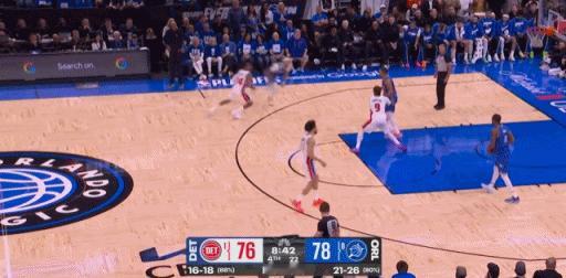 场面过于血腥了!魔术球员贾马尔-凯恩战斧隔扣杜伦！nba季后赛
