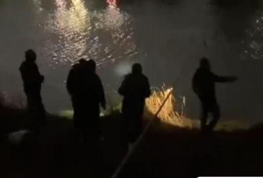 湖南娄底，一女护士跟4名男性麻友打麻将到凌晨0点，此后又喝酒到凌晨2点，喝醉之后