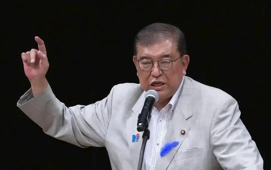 据日本《每日新闻》报道，石破茂昨天（11月26日）说了一句震惊日本国内的话：“没