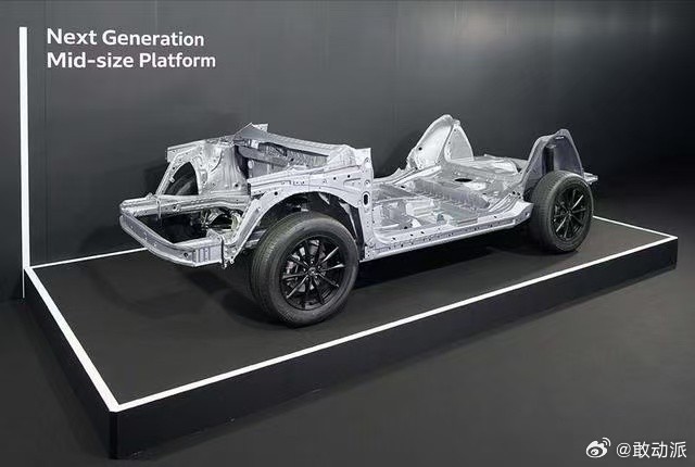 本田 计划更新雅阁思域缤智 三款热门车型，外观回归上世纪90年代复古风格，摒弃浮