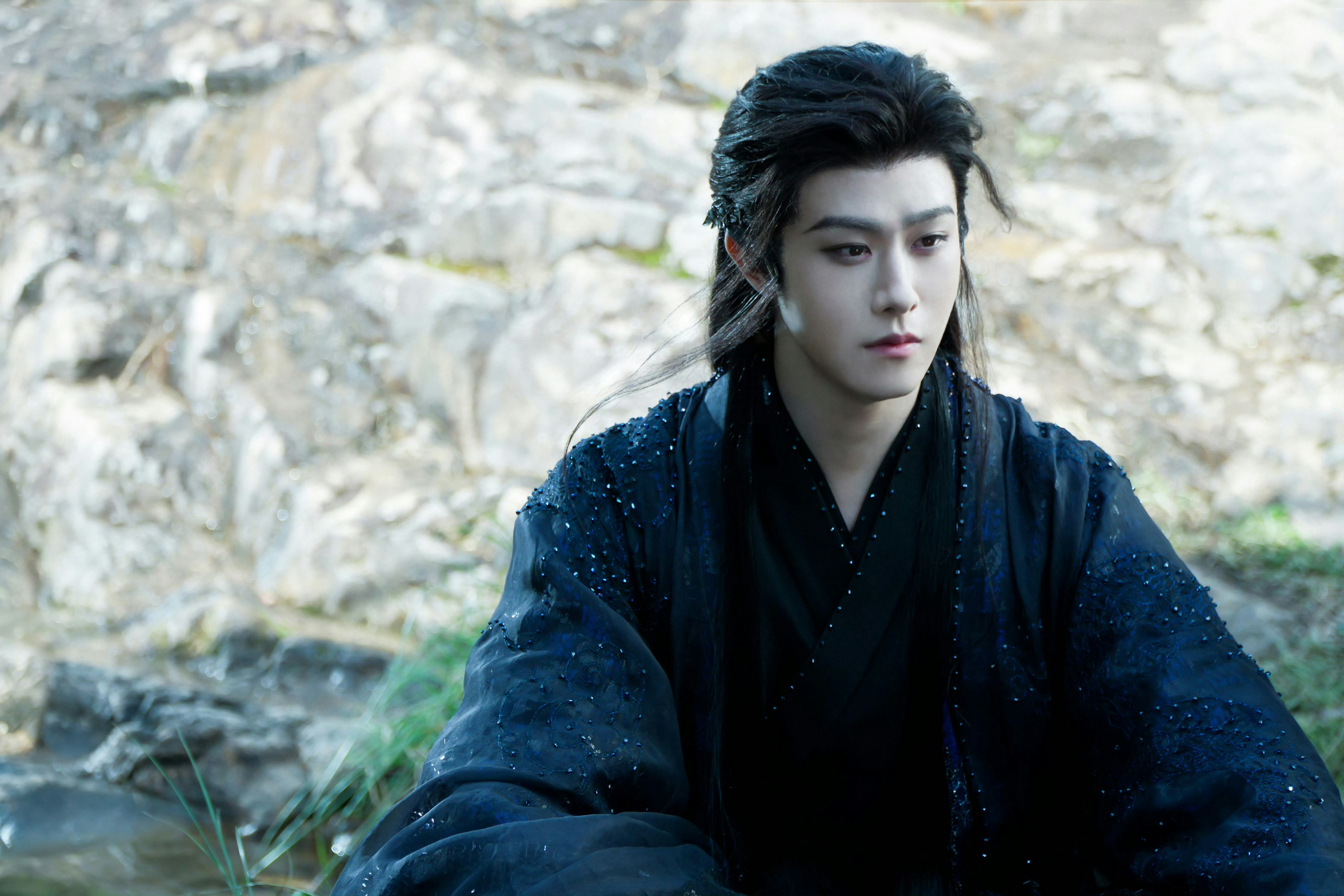 田嘉瑞开播首周涨粉33.4万 谁不说田嘉瑞是有效播剧代表！《月鳞绮纪》首周涨粉3