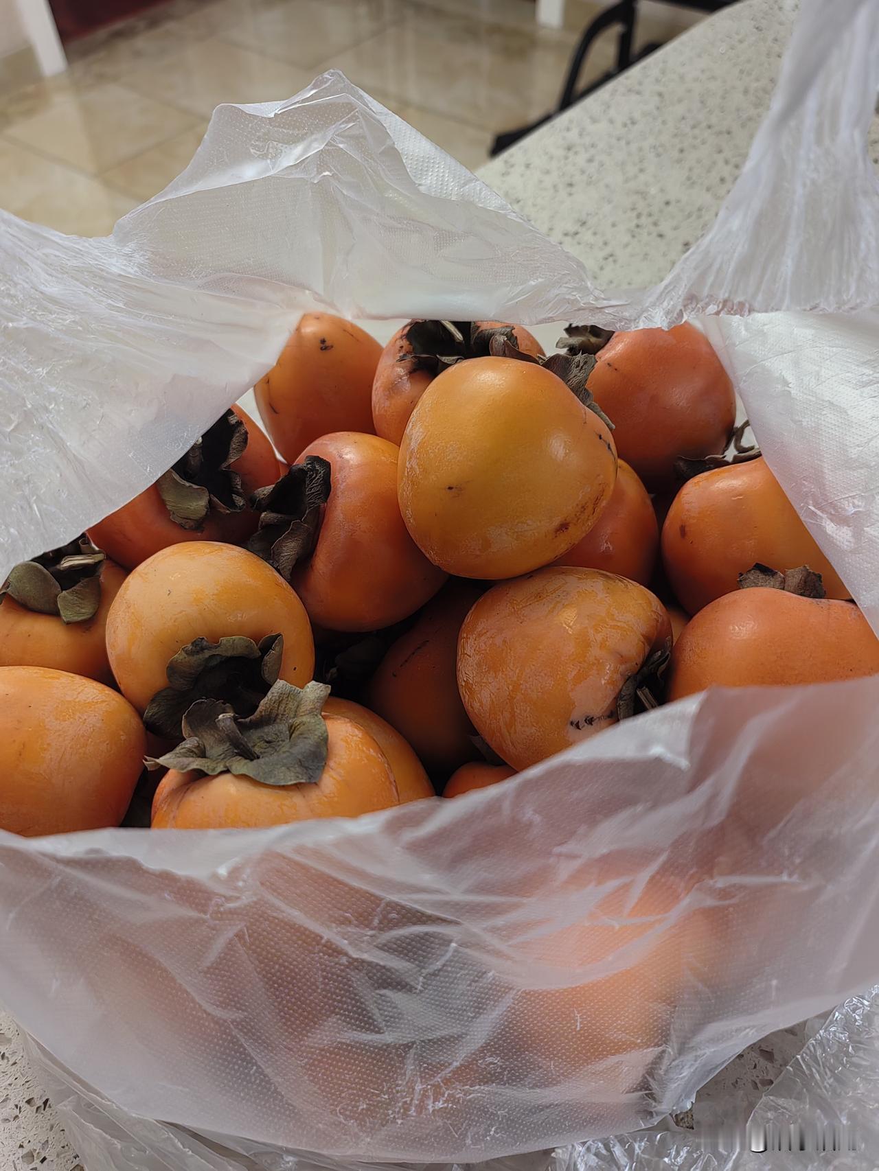 老太太说我是好人，昨天在我去医院拿检查报告的路上，遇到一个70多岁的农村老太太在