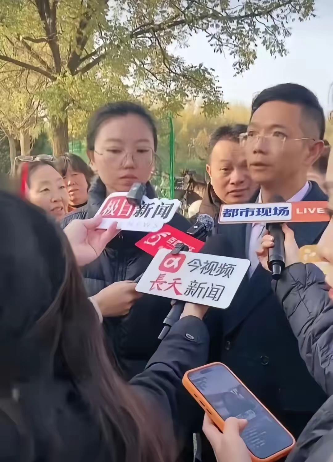 长治杀狗案，为什么引起这么大的反响？
很简单，源于一个朴素的道理，如果家作为最后