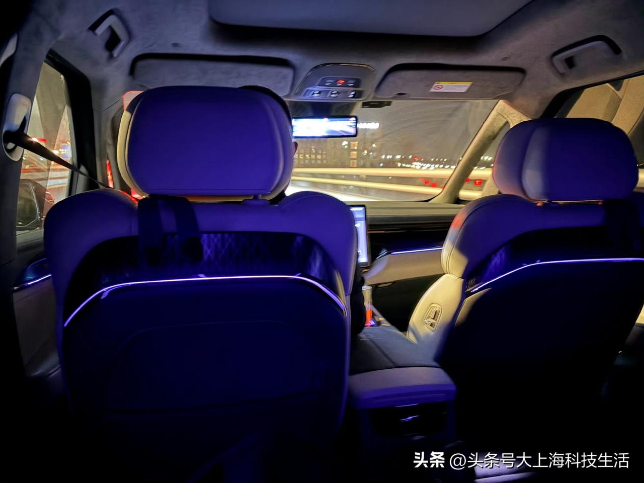 你们北京这也不冷啊
厚衣服白拿了……[鄙视][鄙视][鄙视]

这次来北京
主要