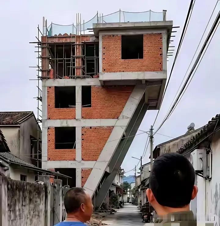 一个敢设计，一个也是真敢住……[黑线][黑线][黑线]