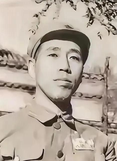 1943年春，八路军营长张中如在榆树村沟口伏击鬼子时，被一颗子弹穿透胸膛。然而，