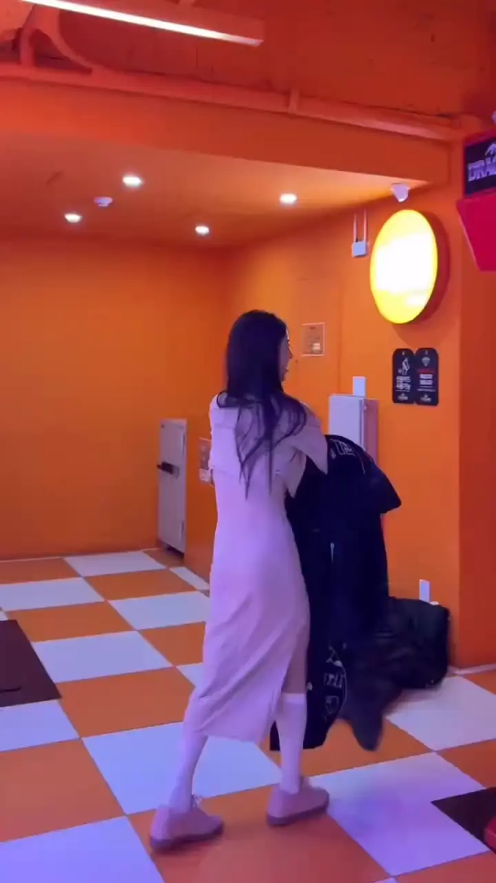 上热门🔥 好身材好气质 时尚穿搭时尚穿搭时尚 健身美女瑜伽 大长腿小蛮腰