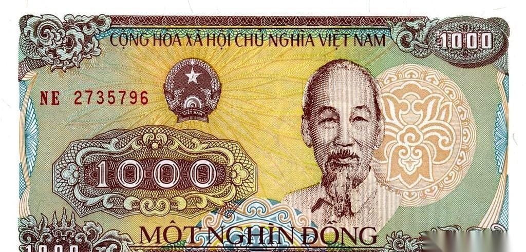 我跟你说个事儿，你可能都觉得魔幻。
连战火纷飞的叙利亚，都把新钞给印了，直接大刀