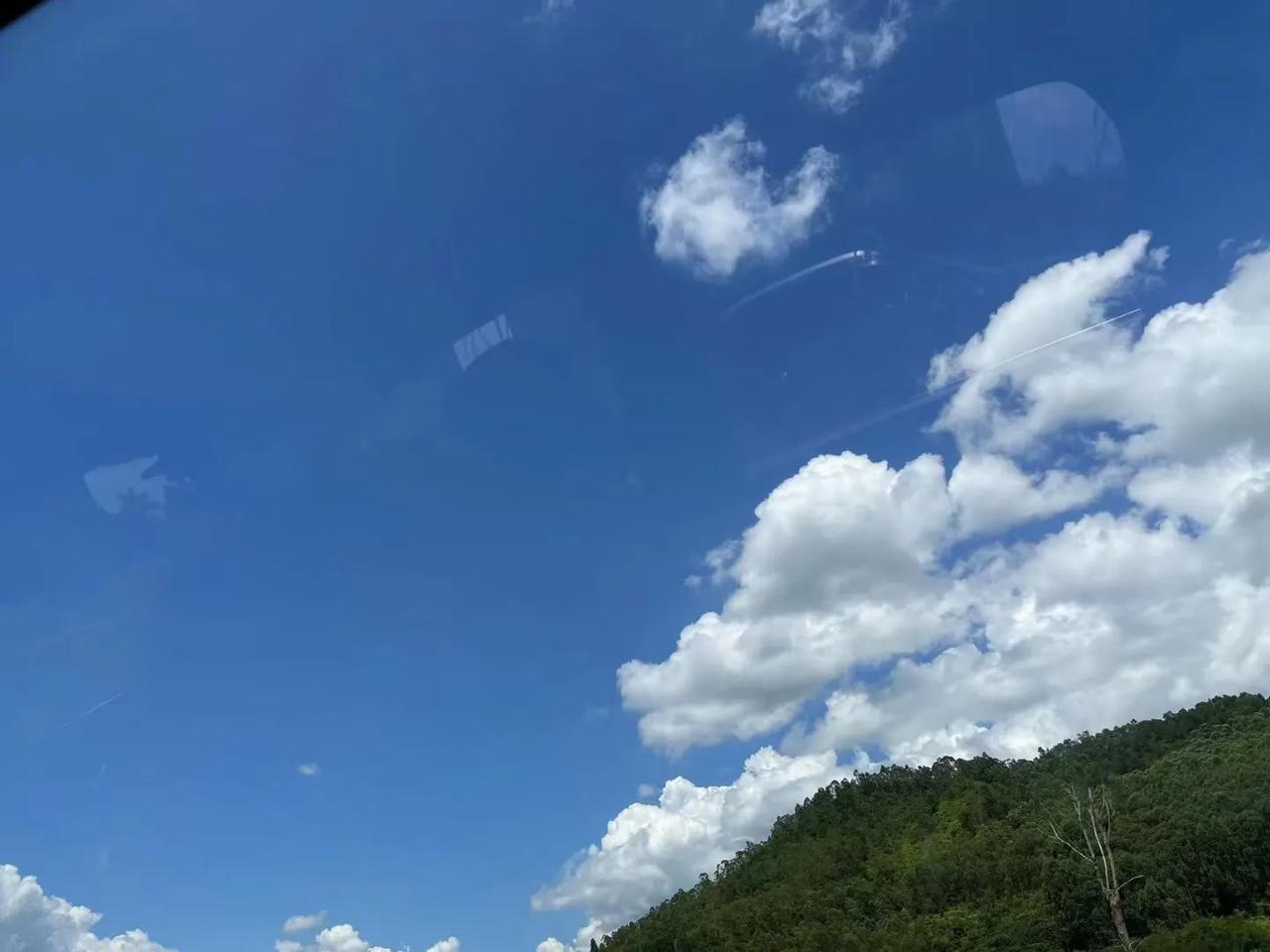 如果男人这样做会很惨，你别不信。千万不要跟30几岁以上的女人去玩暧昧，你跟小姑娘