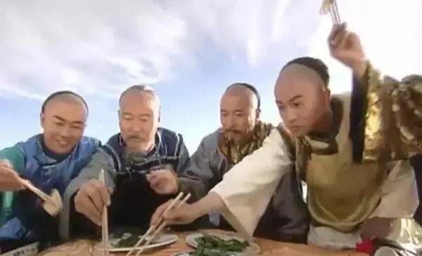 其实紫薇的厨艺也不咋地吧 关键是很会卖弄文采