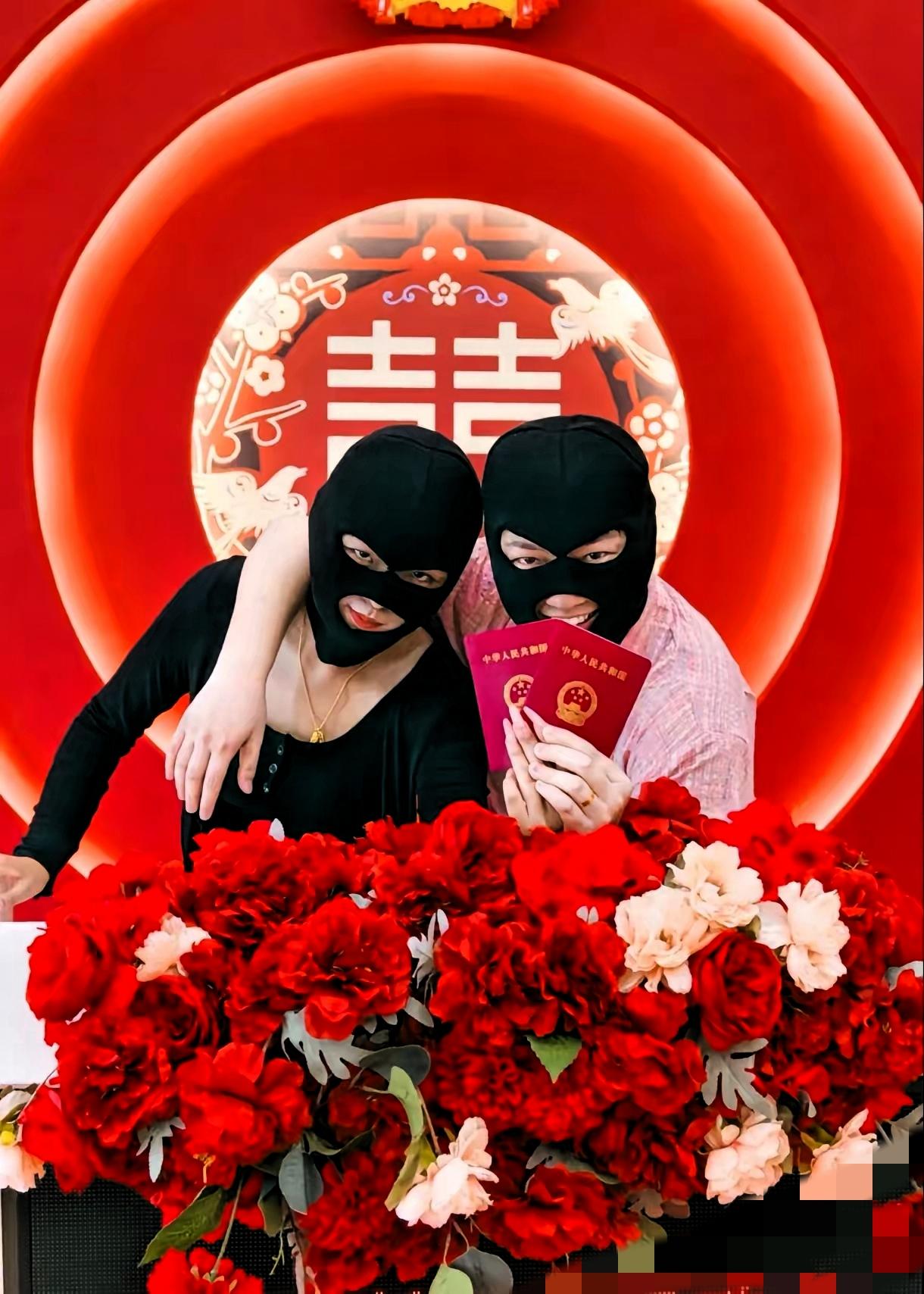 不止上海，现在全国都知道黄浦“夜店能结婚”了，

不少人直呼短剧剧情照进现实，甚