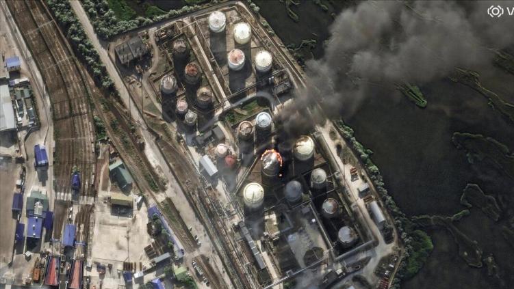 泽连斯基要“掀桌子”了！
6月28日，据路透社报道，乌克兰总统泽连斯基表示，乌军
