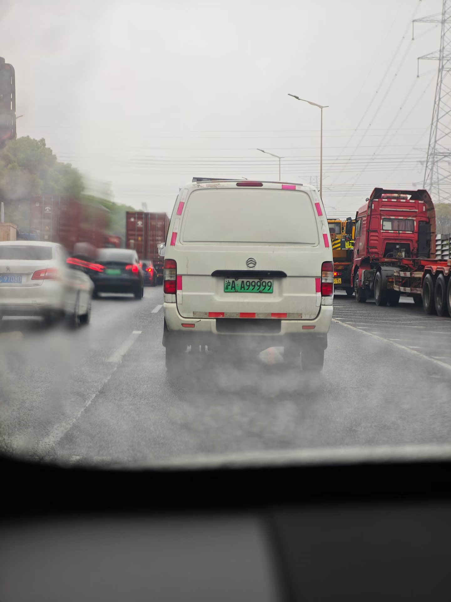 开这面包车，总有一种气质 