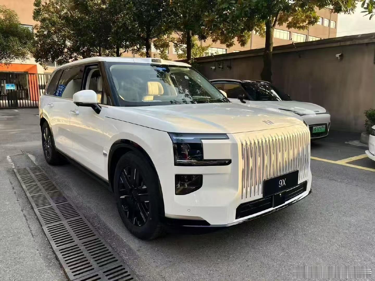 不说被喷，说了也被喷，再这样下去还有谁敢站出来说话?评论区告诉我，到底怎么做才能