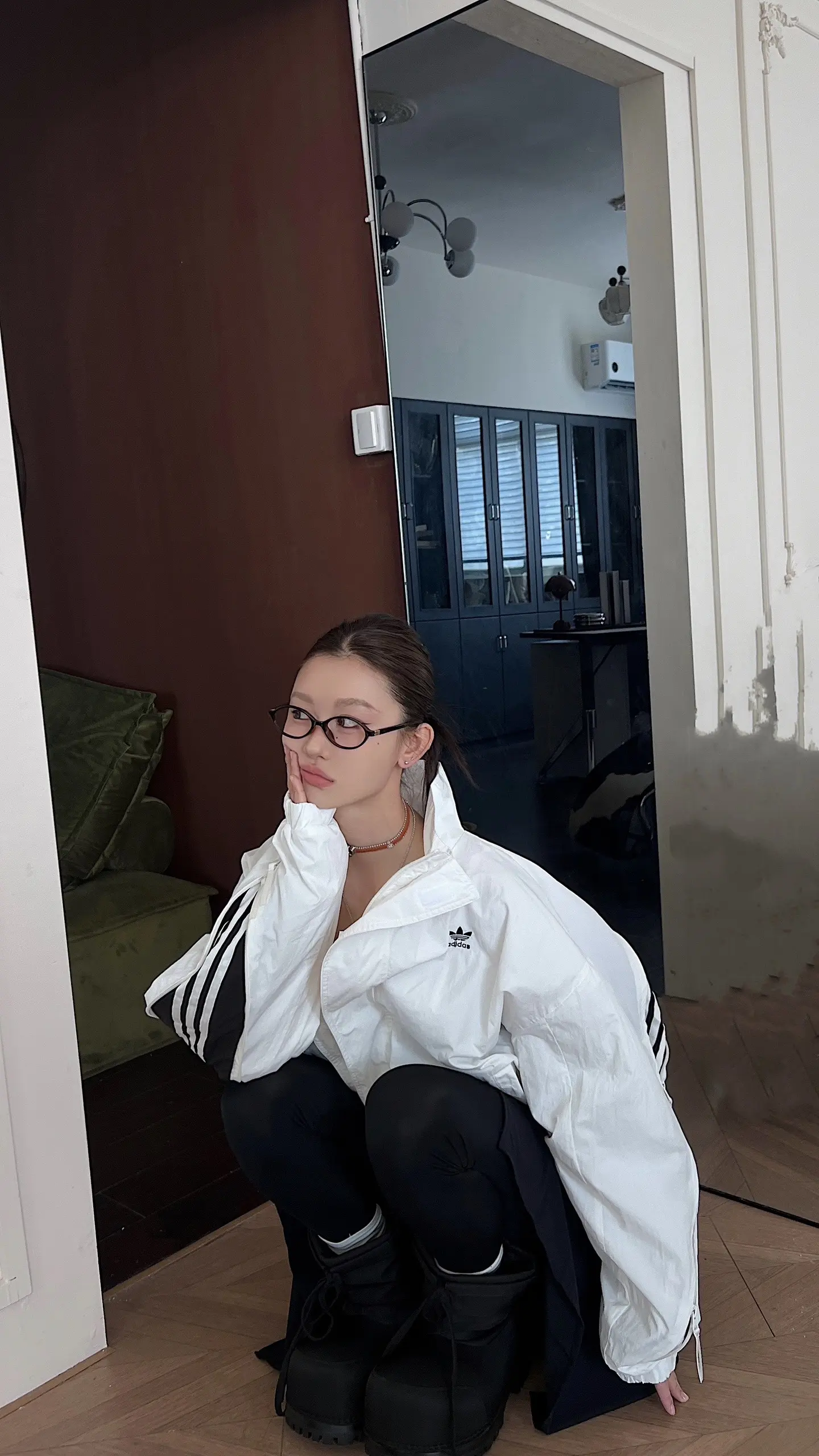 不是漂亮女人会骗人 丑的骗你也不信啊。