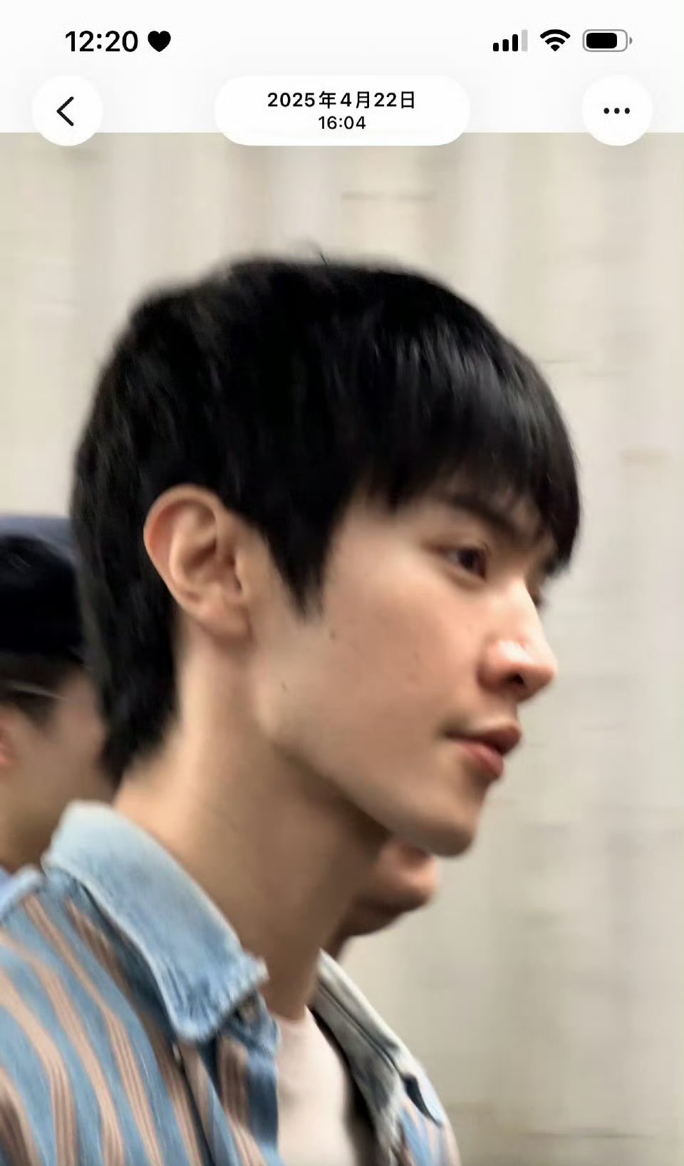 陈哲远看着怎么邋里邋遢的？ 