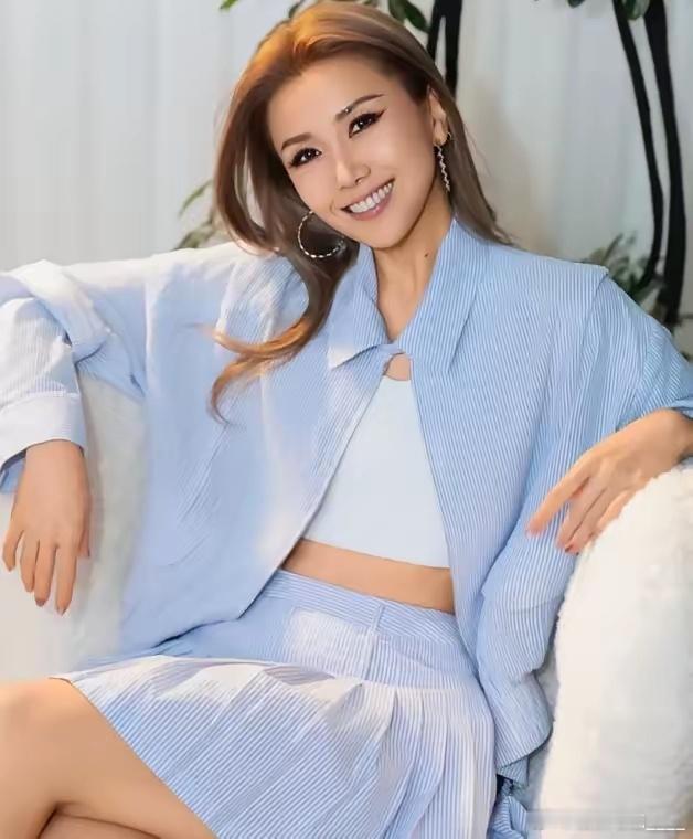 王蓉的一句真心话。​暴露了她当时在娱乐圈的窘境。​本来以为她不缺钱，没想到她竟然