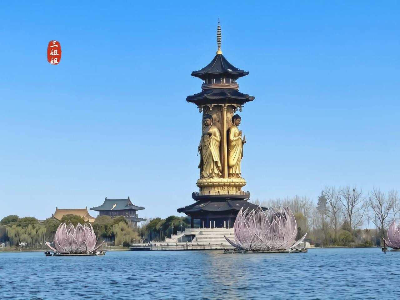 泰州溱湖，江苏省首家国家级湿地公园，流转千年的水泽秘境。
说起泰州，我之前也并不