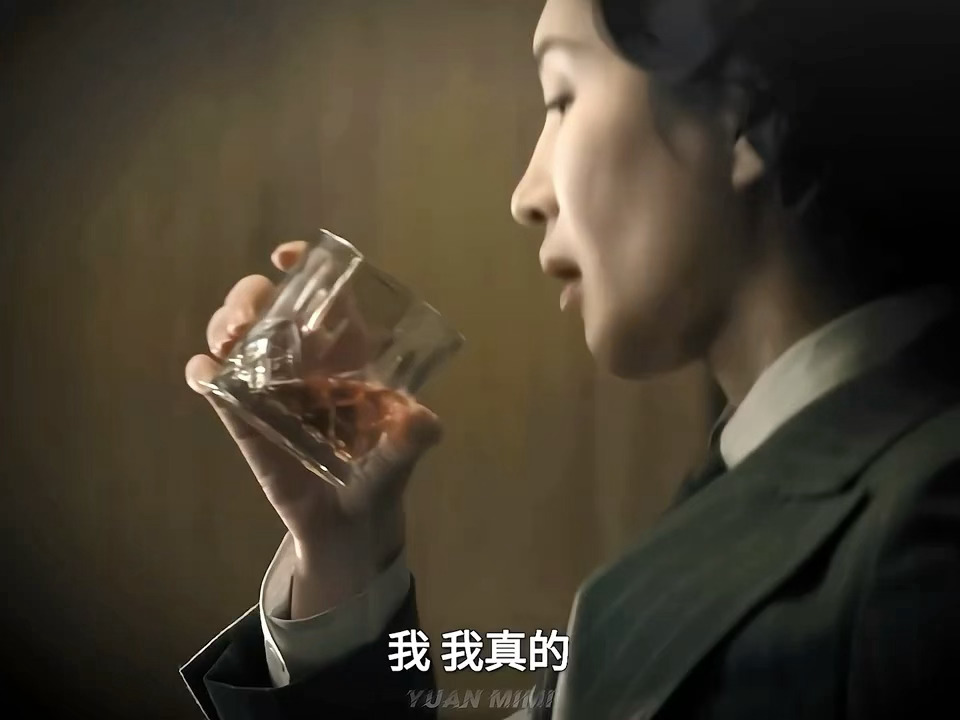 好喜欢江疏影演这种劲劲儿的角色江疏影审讯界最严厉的督察被《醒来》苏门狠狠拿捏，江