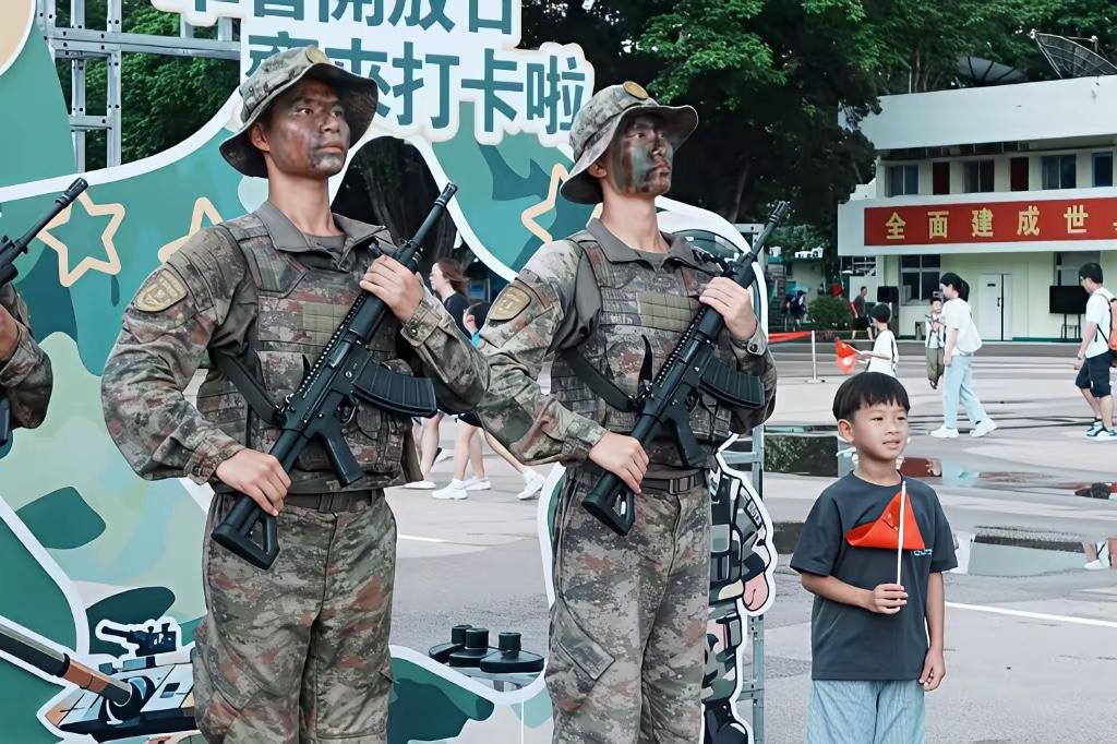 香港已经回归28年，七百五十万港人为什么不可以参军？

这事其实不是不想让港人当