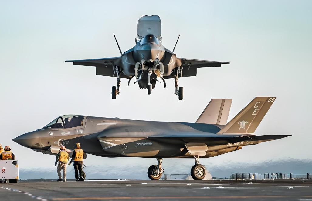 美国航母有点慌，没有想到，在茫茫大海上，伊朗无人机竟然发现了美国航母踪迹，这可如