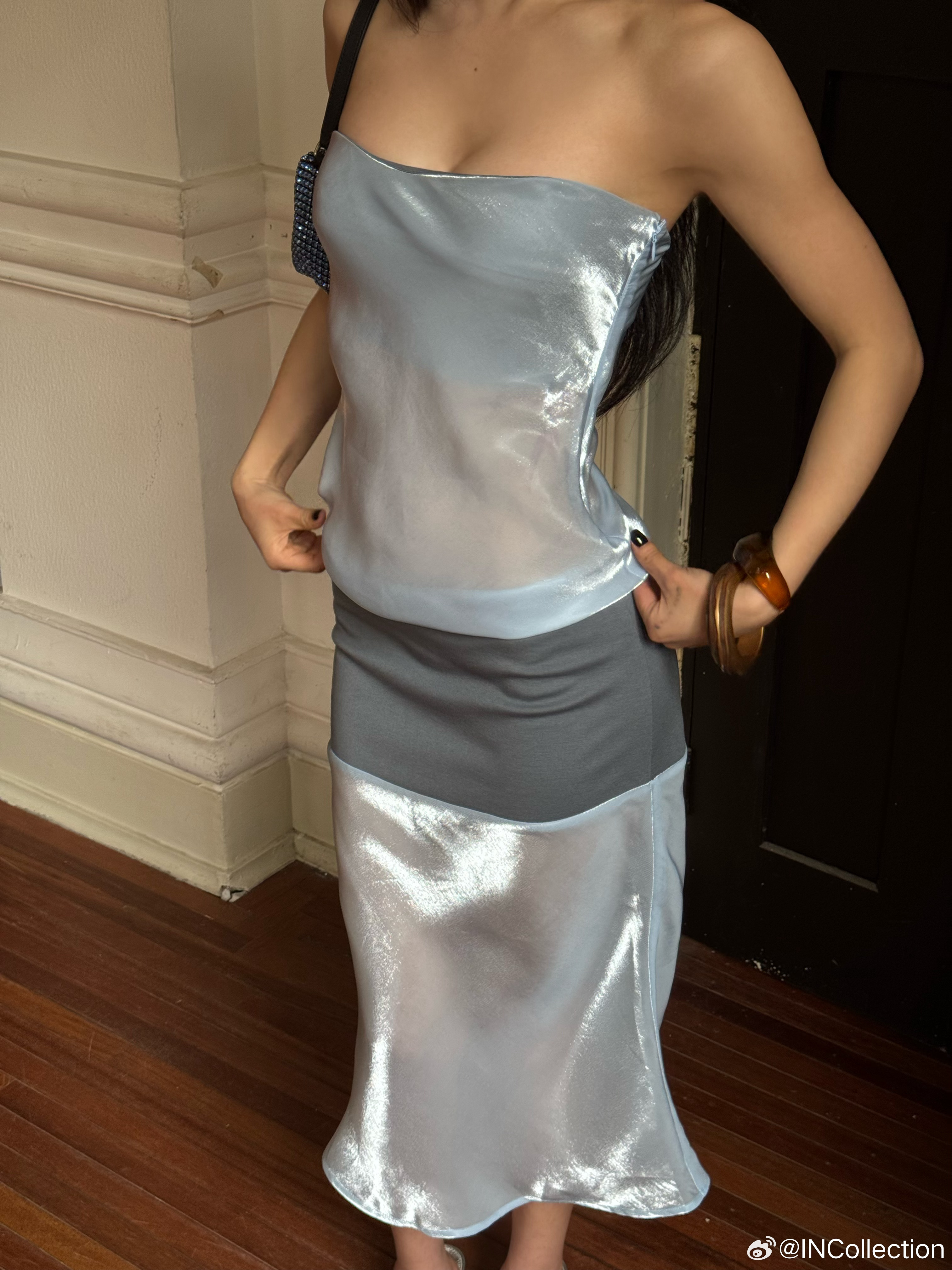 我真的低估了这条裙子的热度直接🧵货秒没！现在已经上了第二批次还好我早有准备定染