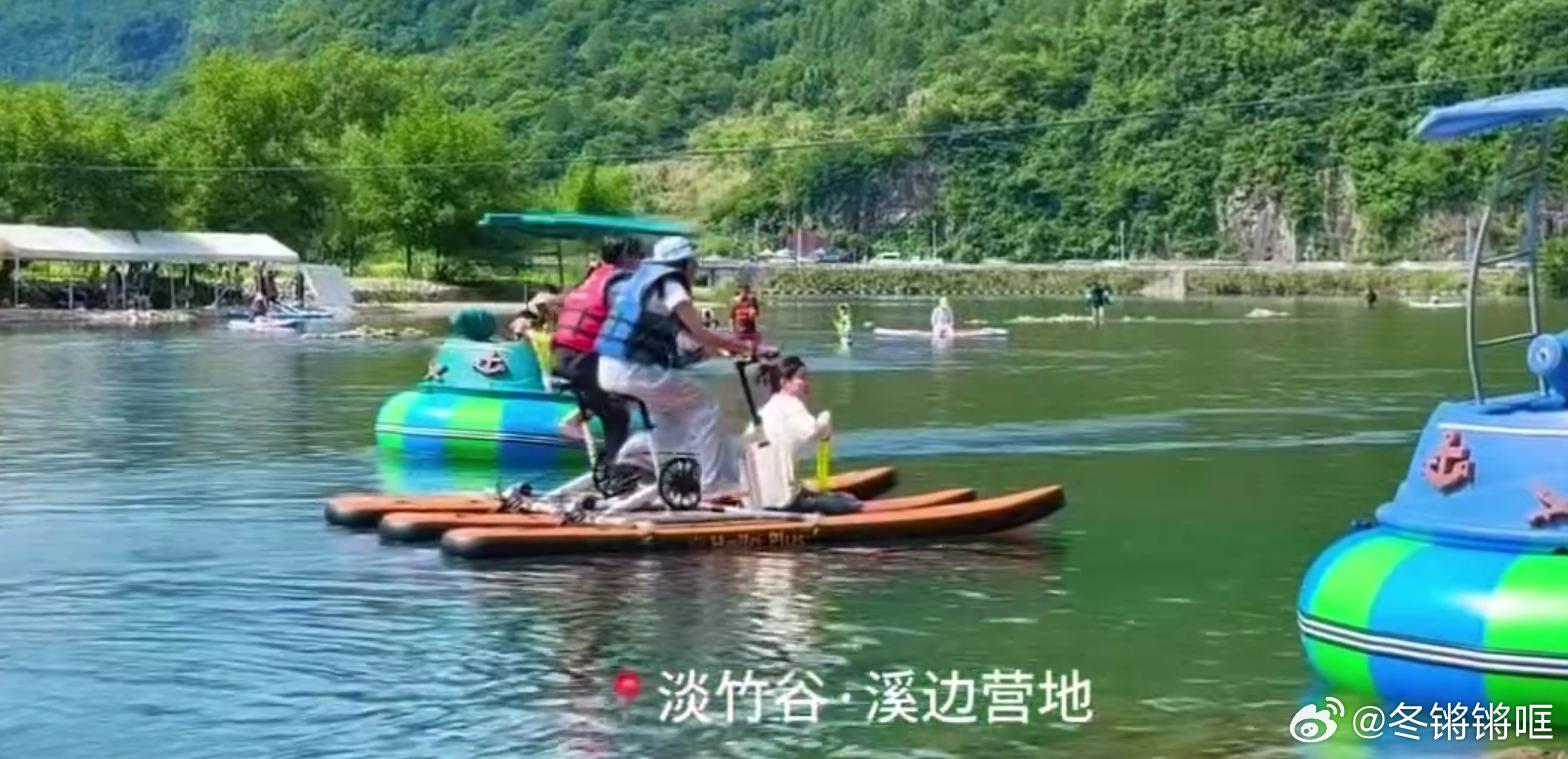 去浙江仙居淡竹谷赴一场溪上慢渡仙居淡竹谷溪水清澈凉爽，竹海环绕溪上划桨板，夏日避