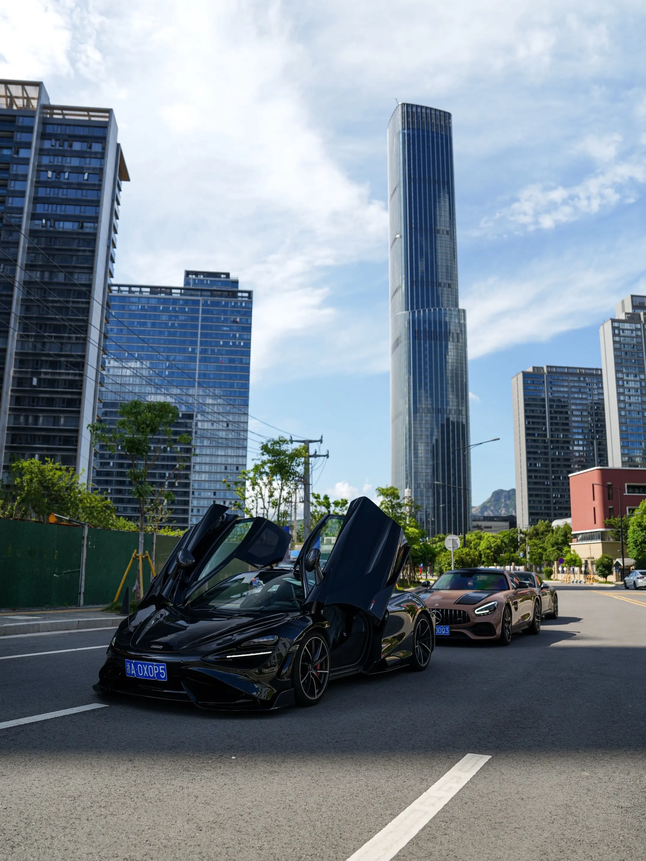 温州城市天际线保时捷跑车
