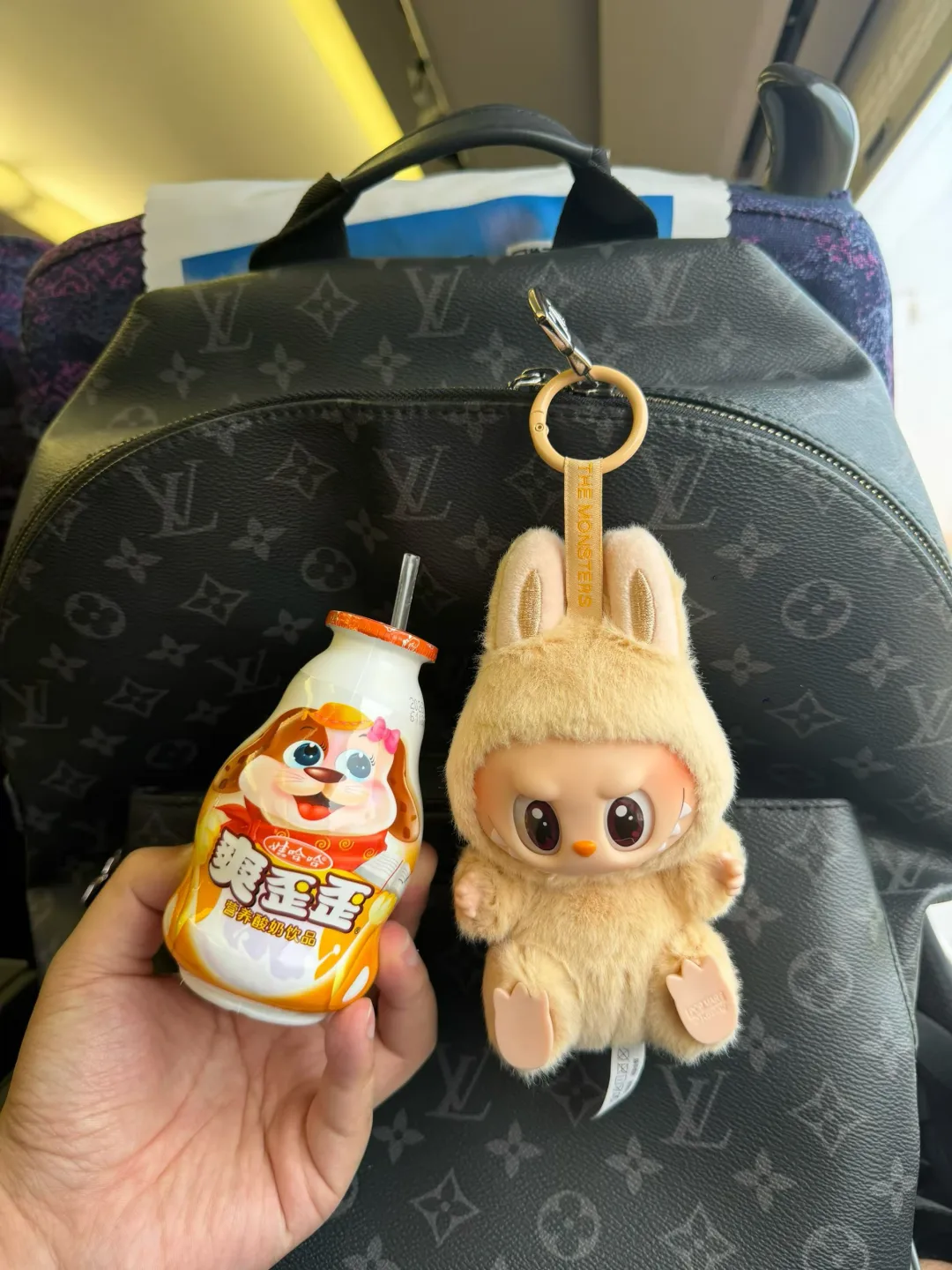 跟拉布布一起遛弯儿 万物皆可装 labubu 盲盒手感分享 可以装进包...