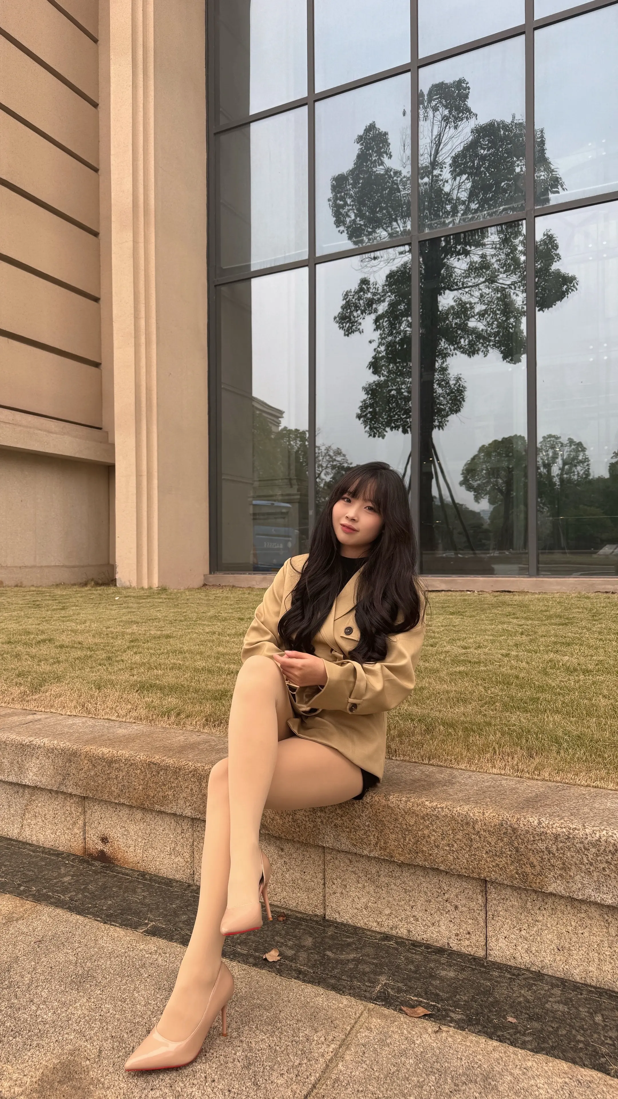 我们老实人什么都不偷，只会在夜里偷偷难过