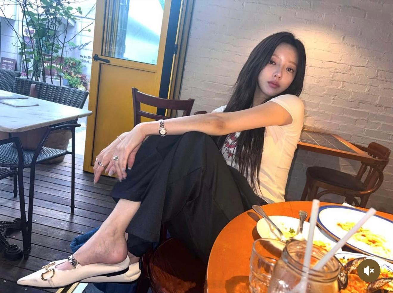 洪智允 洪智允 洪老师📷pose ​​​