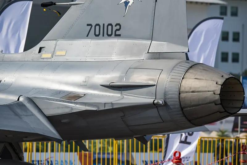 JF-17战机未来前景总体乐观，但产能是关键坎。近几个月，伊拉克、孟加拉国等五国