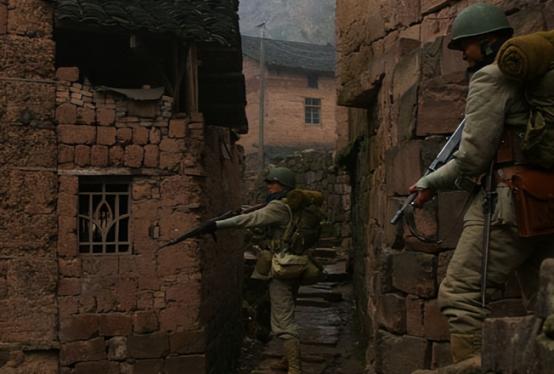 遇到美国人直接杀死，俄军在红军城一点面子不给美军留，连收尸的机会都不给！

新华