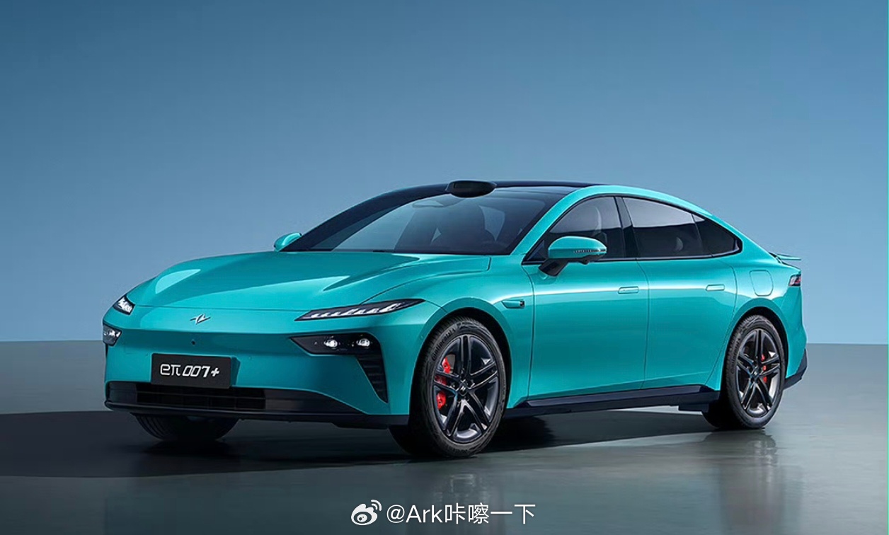 今晚上市的东风奕派007＋新增海湾蓝，喜欢小米SU7的可能要贷款，但这玩意儿直接