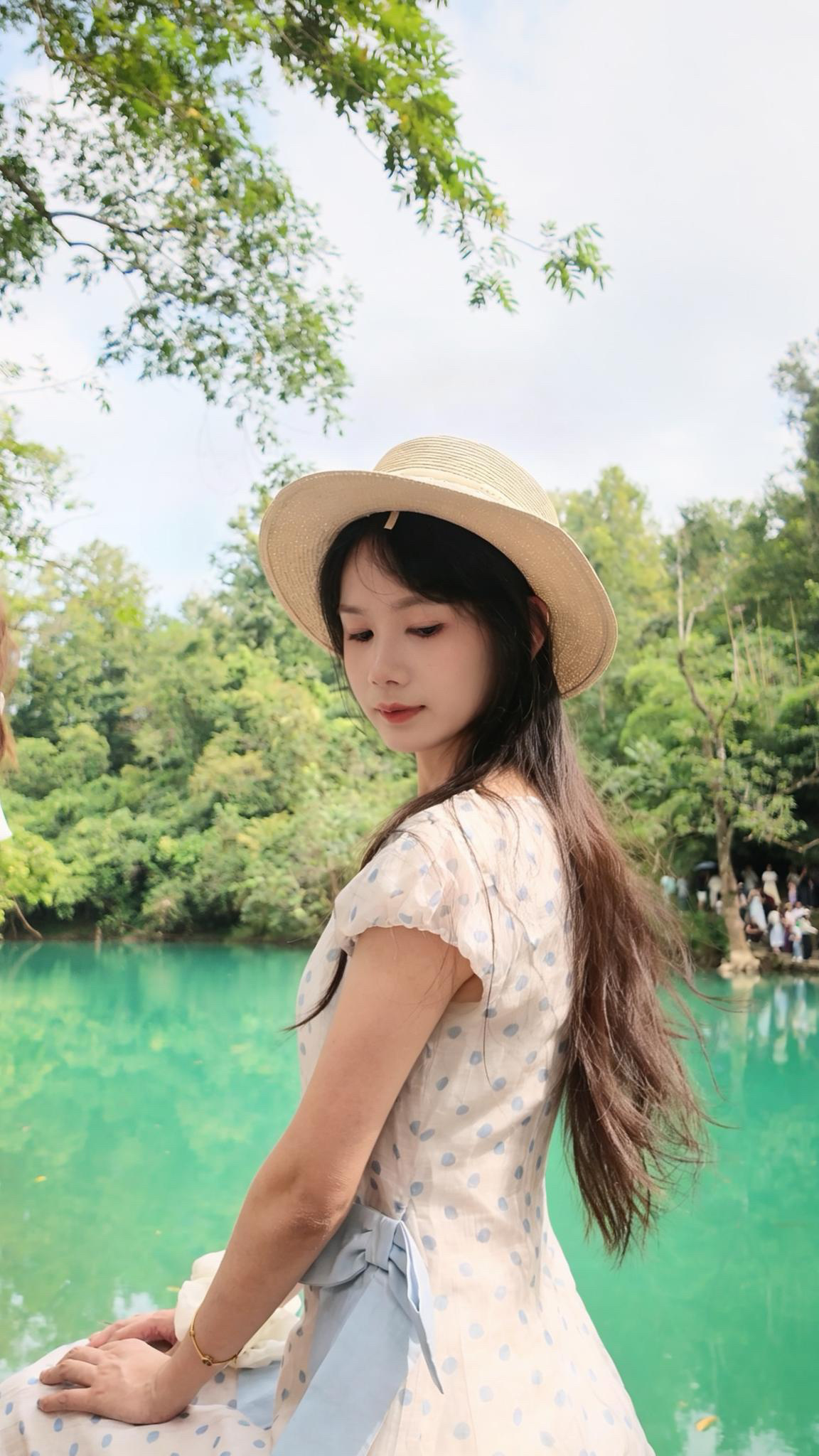 十一黄金周来贵州旅游了一下，虽说天公不作美，好几天都下着雨，但好歹还是游了一下，